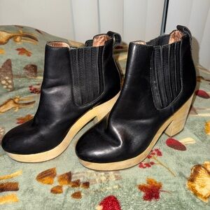 Madewell Black Leather Ankle Boots with Tan Soles